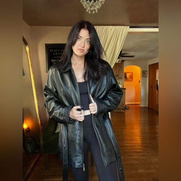 GENUINE LEATHER COAT - Picture 3 of 4